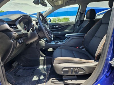 2023 GMC Acadia AWD AT4