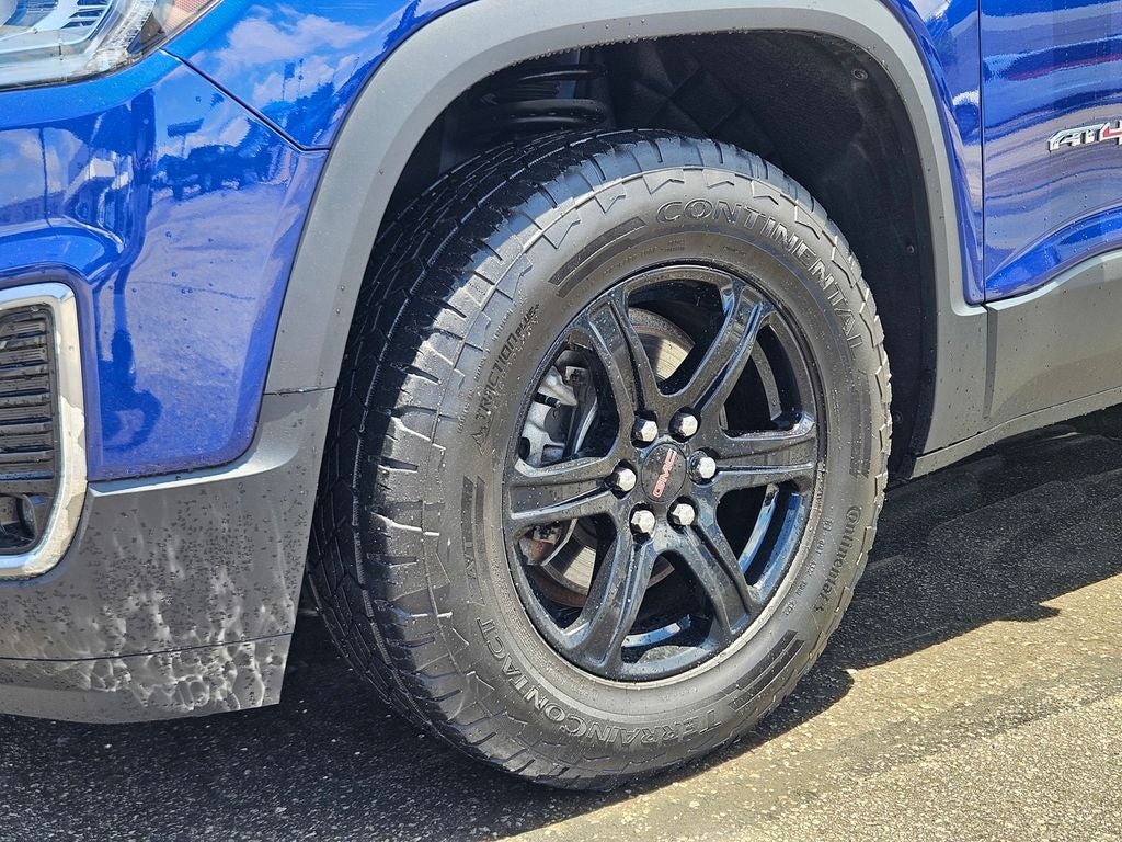 2023 GMC Acadia AWD AT4