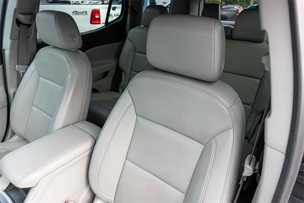 2023 GMC Acadia AWD SLT