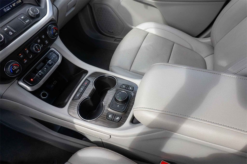 2023 GMC Acadia AWD SLT