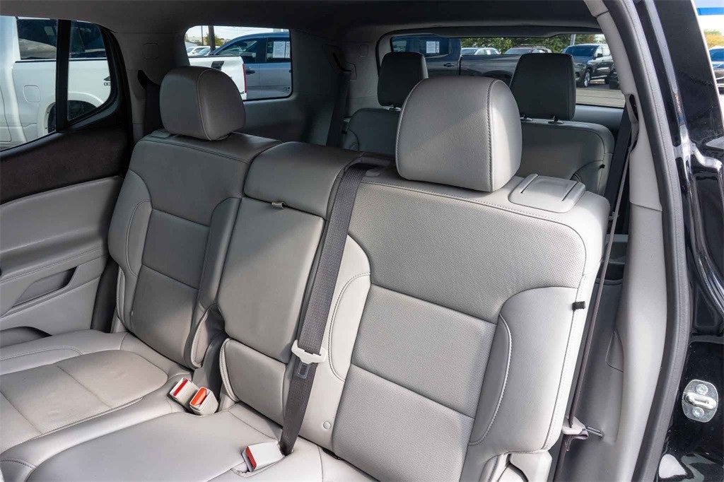 2023 GMC Acadia AWD SLT