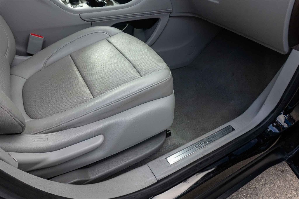 2023 GMC Acadia AWD SLT