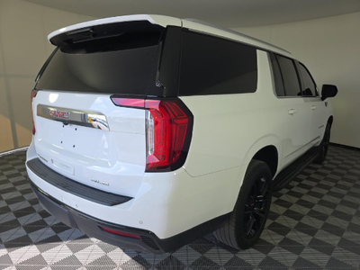 2023 GMC Yukon XL SLE