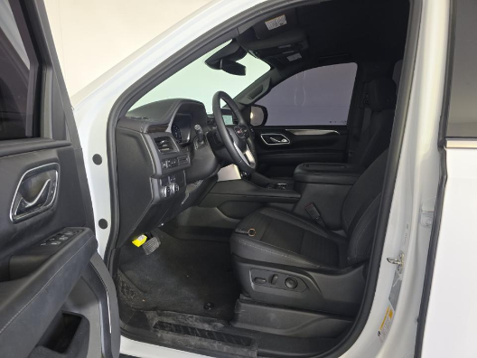 2023 GMC Yukon XL SLE