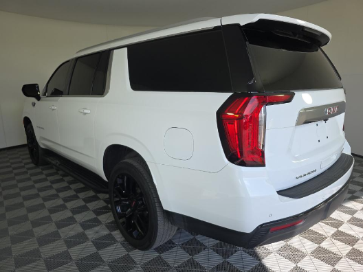 2023 GMC Yukon XL SLE