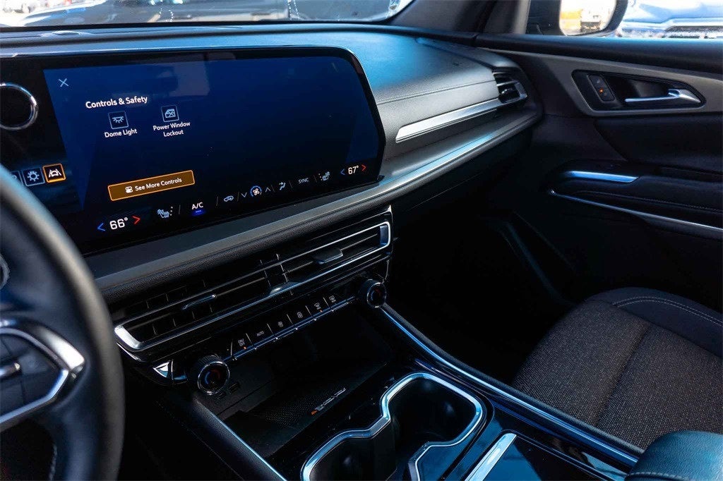 2024 Chevrolet Traverse AWD LT