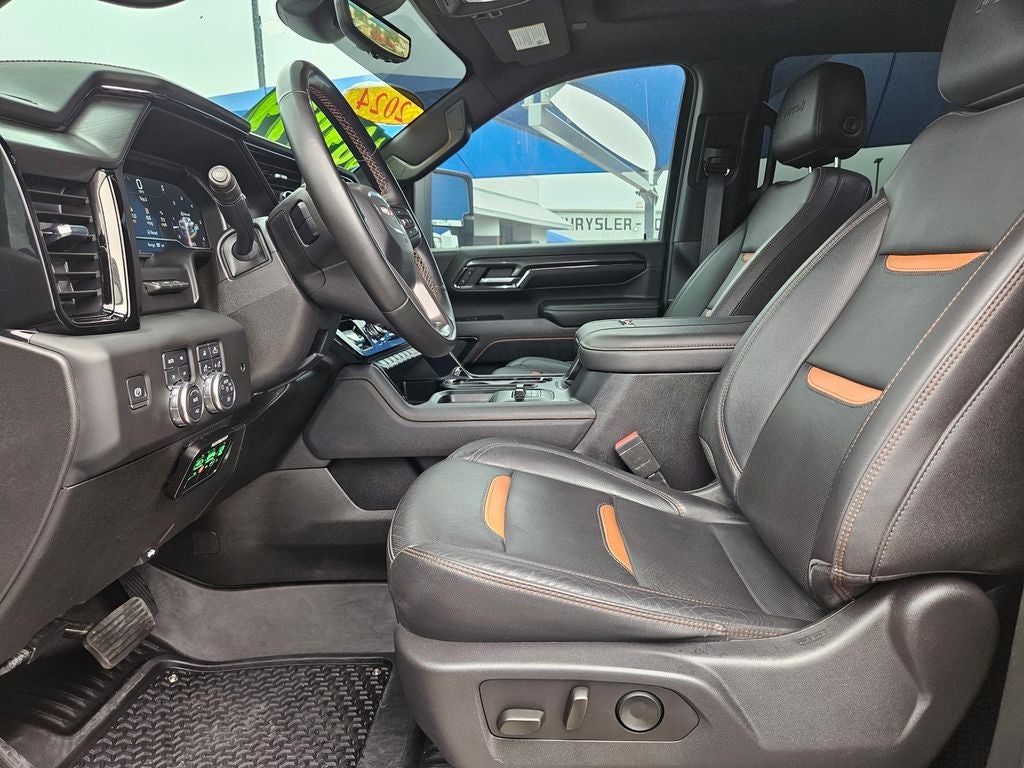 2024 GMC Sierra 2500HD 4WD Crew Cab Standard Bed AT4