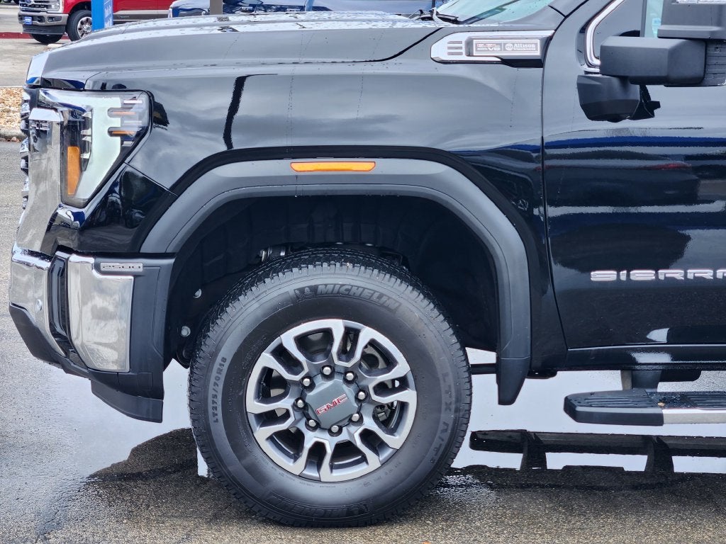 2026 GMC Sierra 2500HD Crew Cab, Standard Bed, SLT, 4WD