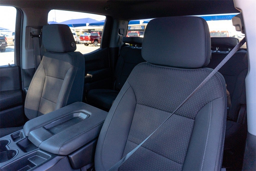 2025 GMC Sierra 1500 4WD Crew Cab Short Box Pro