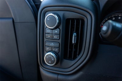 2025 GMC Sierra 1500 4WD Crew Cab Short Box Pro