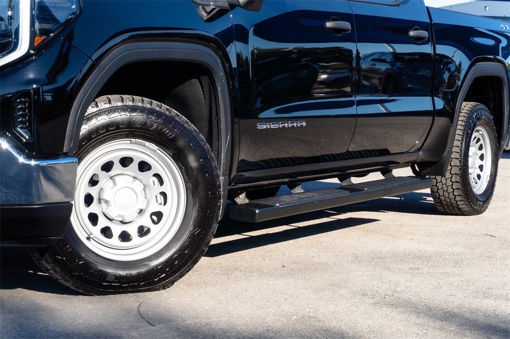 2025 GMC Sierra 1500 4WD Crew Cab Short Box Pro