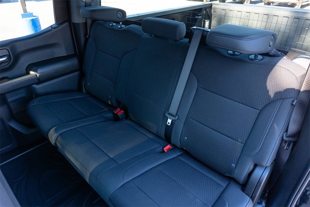 2025 GMC Sierra 1500 4WD Crew Cab Short Box Pro