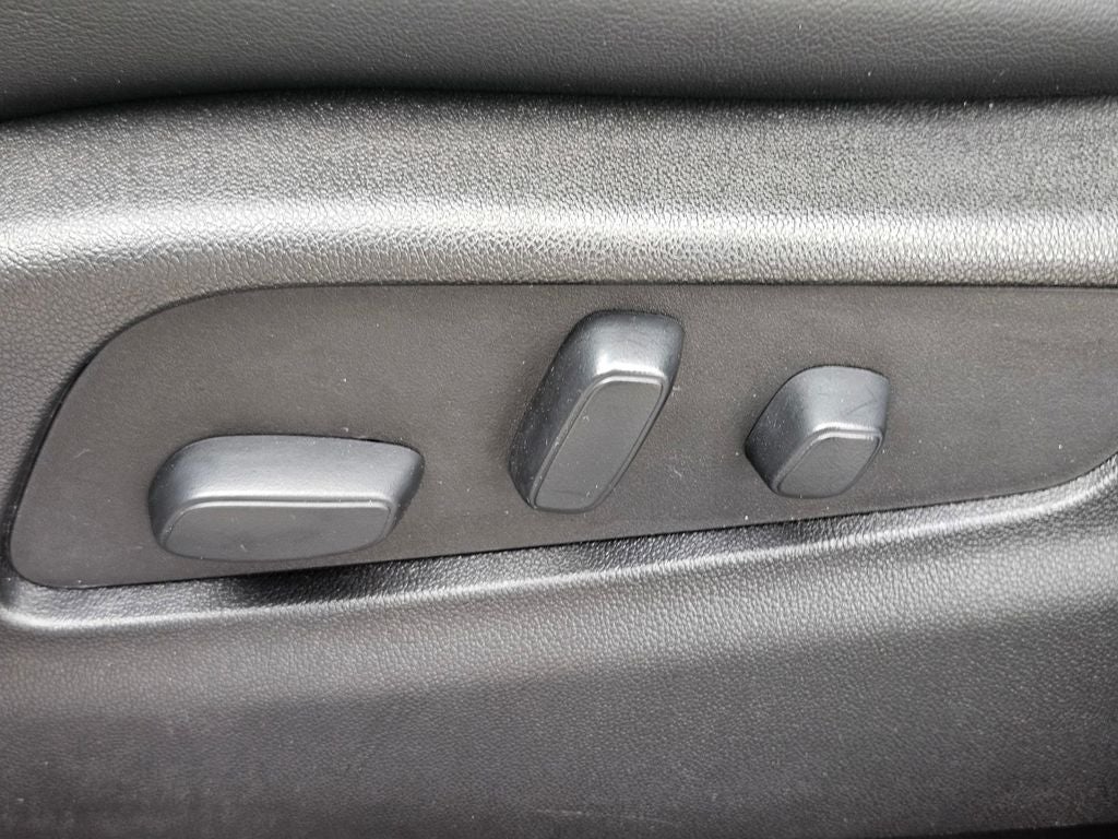 2023 Cadillac XT4 AWD Premium Luxury