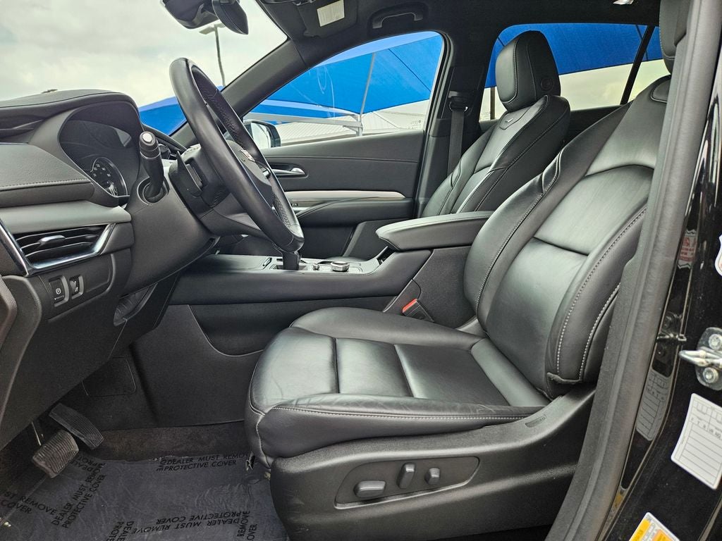 2023 Cadillac XT4 AWD Premium Luxury