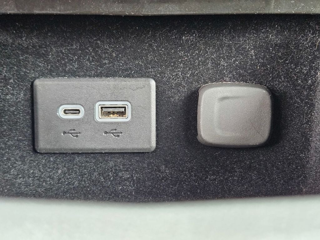 2023 Cadillac XT4 AWD Premium Luxury