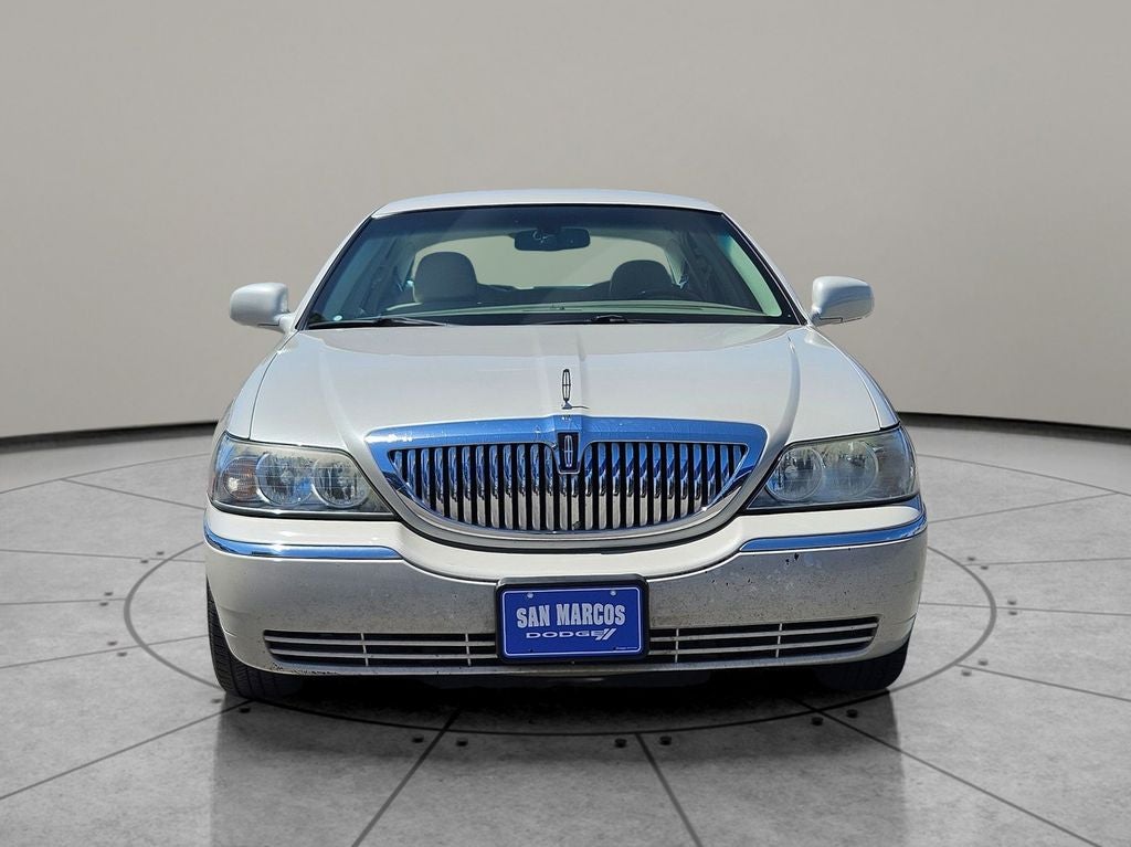 2006 Lincoln Town Car Signature Limited