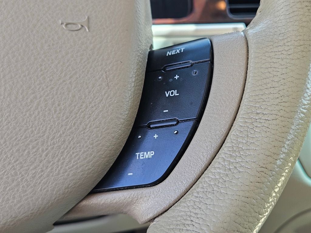 2006 Lincoln Town Car Signature Limited