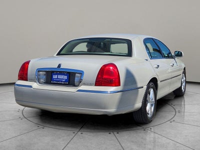 2006 Lincoln Town Car Signature Limited