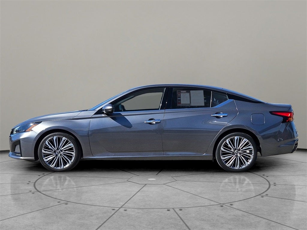 2023 Nissan Altima SL FWD