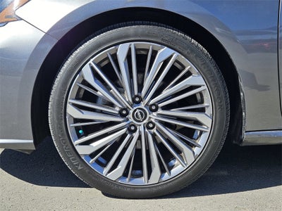 2023 Nissan Altima SL FWD