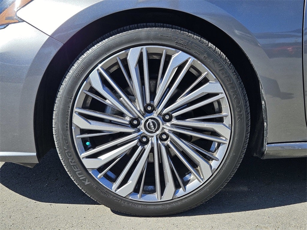 2023 Nissan Altima SL FWD