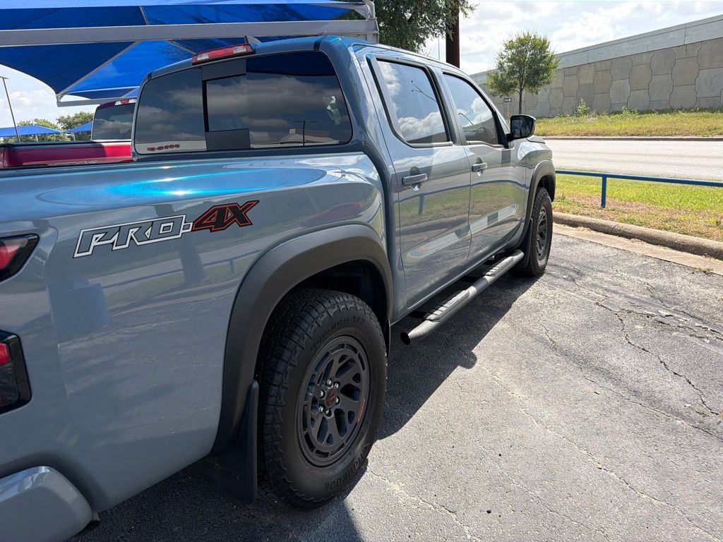 2025 Nissan Frontier Crew Cab PRO-4X 4x4