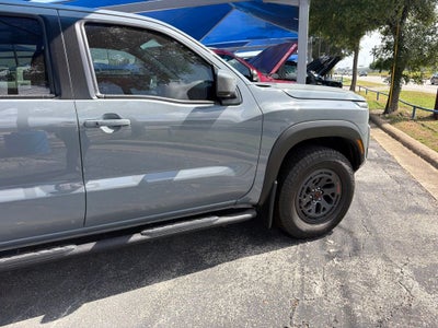2025 Nissan Frontier Crew Cab PRO-4X 4x4