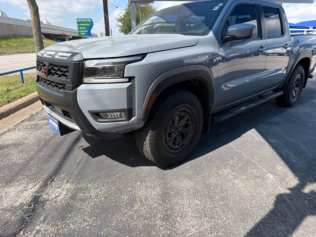 2025 Nissan Frontier Crew Cab PRO-4X 4x4