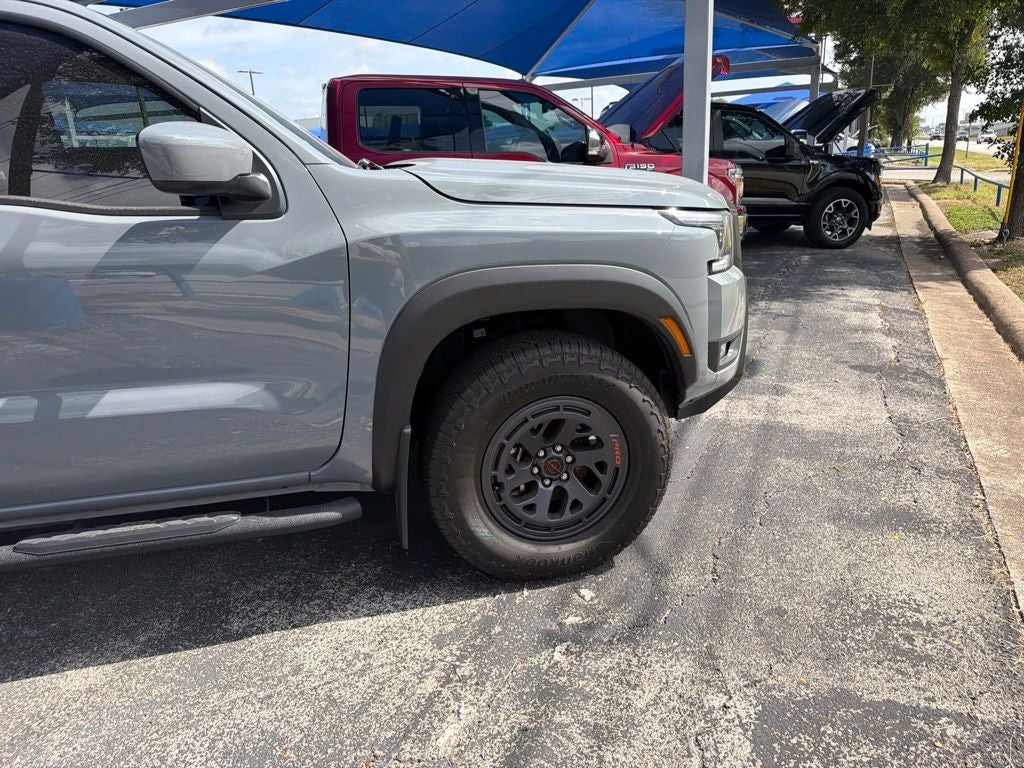 2025 Nissan Frontier Crew Cab PRO-4X 4x4