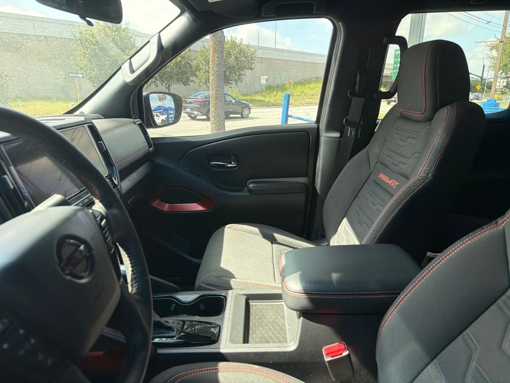 2025 Nissan Frontier Crew Cab PRO-4X 4x4