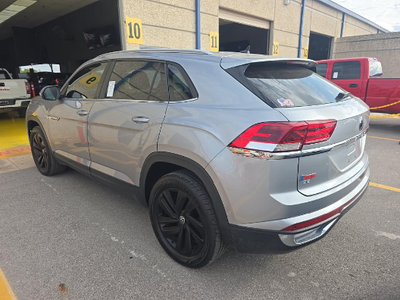 2022 Volkswagen Atlas Cross Sport 2.0T SE w/Technology