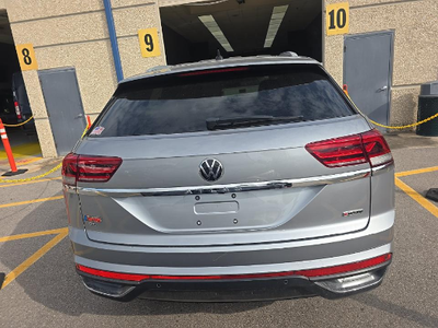 2022 Volkswagen Atlas Cross Sport 2.0T SE w/Technology