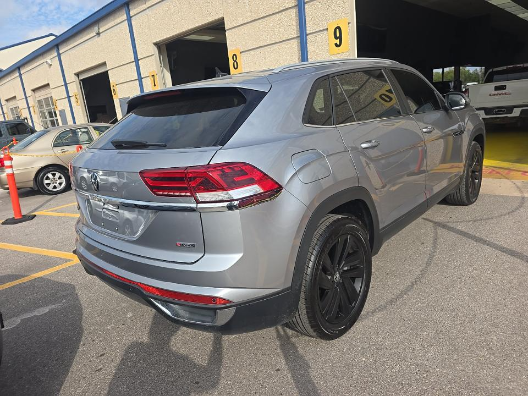 2022 Volkswagen Atlas Cross Sport 2.0T SE w/Technology