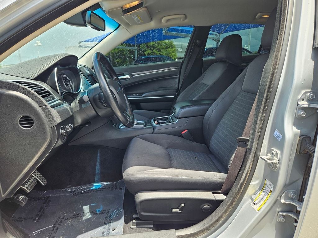2022 Chrysler 300 Touring
