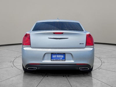 2022 Chrysler 300 Touring
