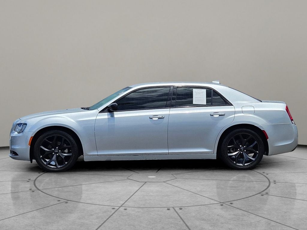 2022 Chrysler 300 Touring