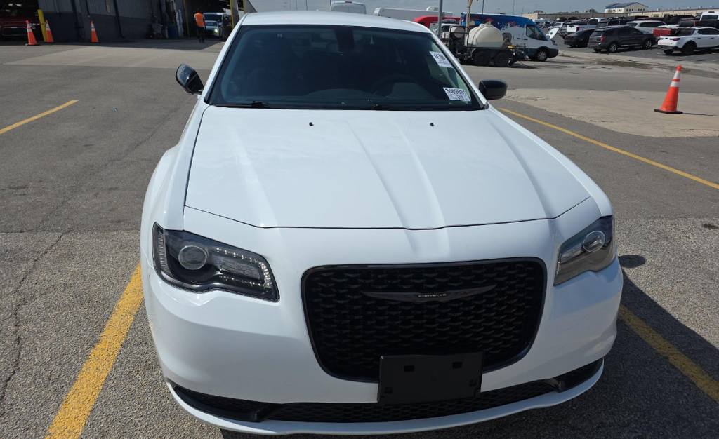 2023 Chrysler 300 Touring