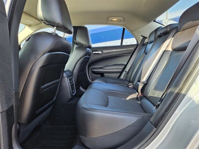 2022 Chrysler 300 Touring L