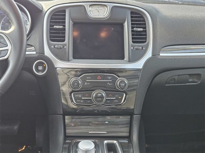 2022 Chrysler 300 Touring L