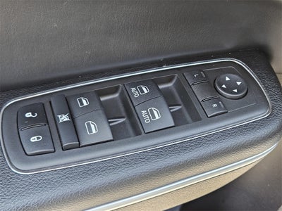 2022 Chrysler 300 Touring L