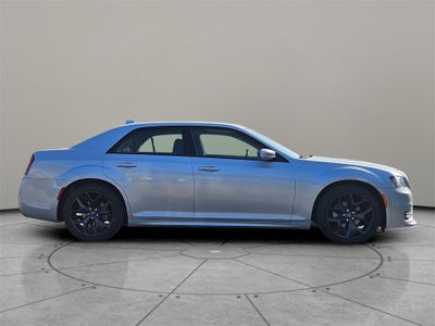 2022 Chrysler 300 Touring L
