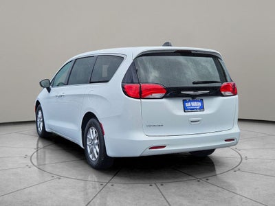 2024 Chrysler Voyager LX