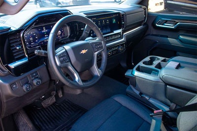 2024 Chevrolet Silverado 1500 2WD Crew Cab Short Bed LT