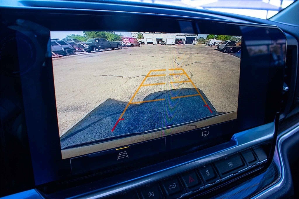 2024 Chevrolet Silverado 1500 2WD Crew Cab Short Bed LT