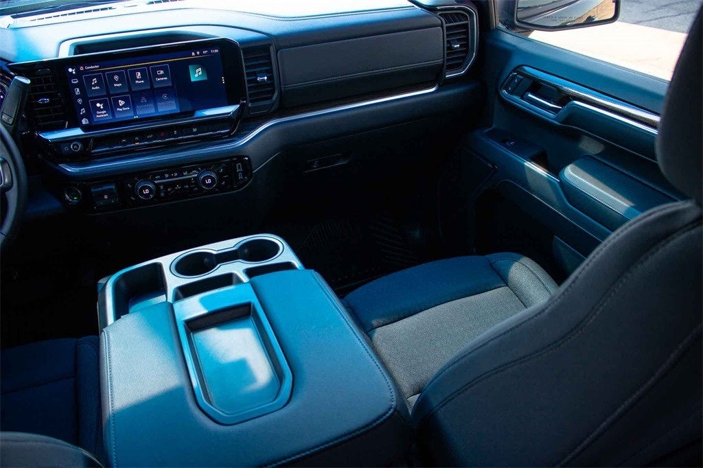 2024 Chevrolet Silverado 1500 2WD Crew Cab Short Bed LT