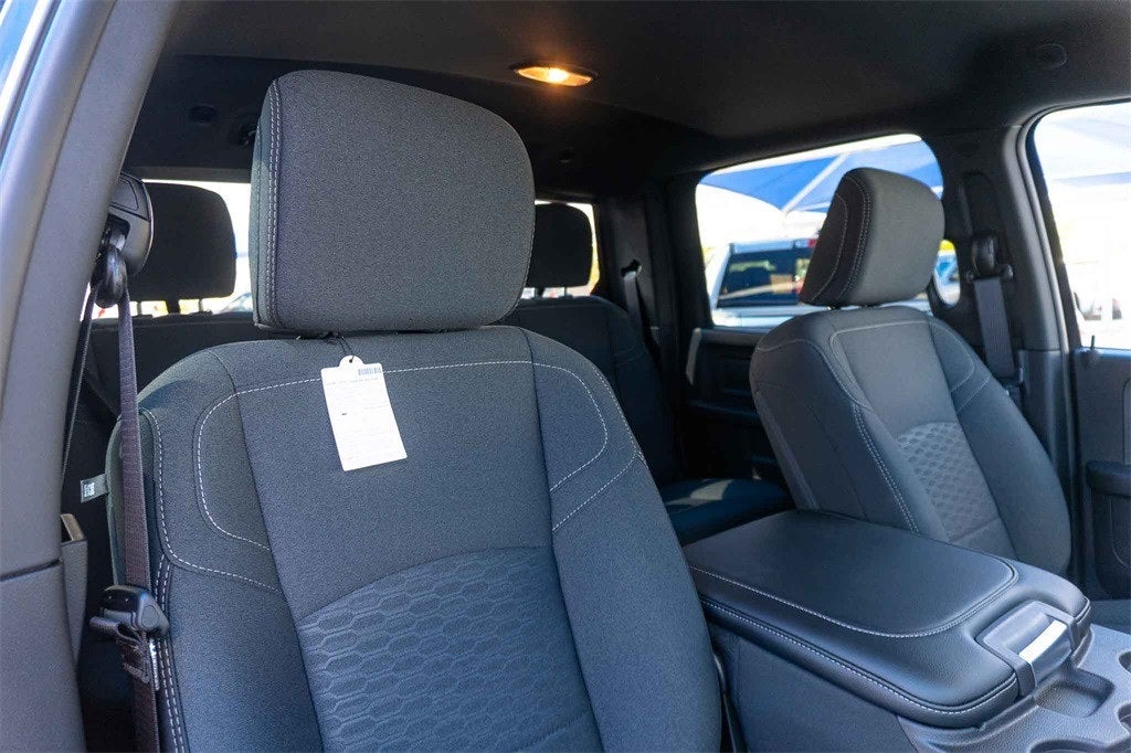 2026 RAM Ram 2500 RAM 2500 WARLOCK CREW CAB 4X4 6'4' BOX