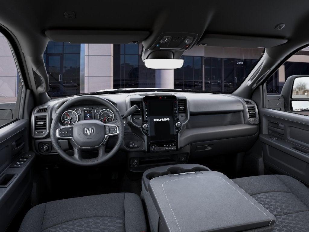 2027 RAM 2500 RAM 2500 TRADESMAN CREW CAB 4X4 6'4' BOX