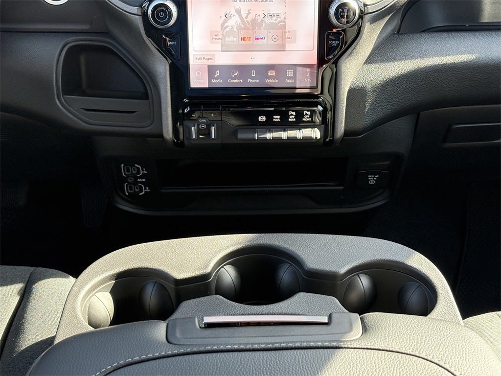 2026 RAM Ram 3500 RAM 3500 TRADESMAN CREW CAB 4X2 8' BOX