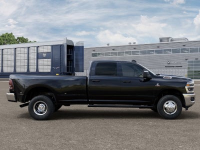 2027 RAM 3500 RAM 3500 TRADESMAN CREW CAB 4X4 8' BOX