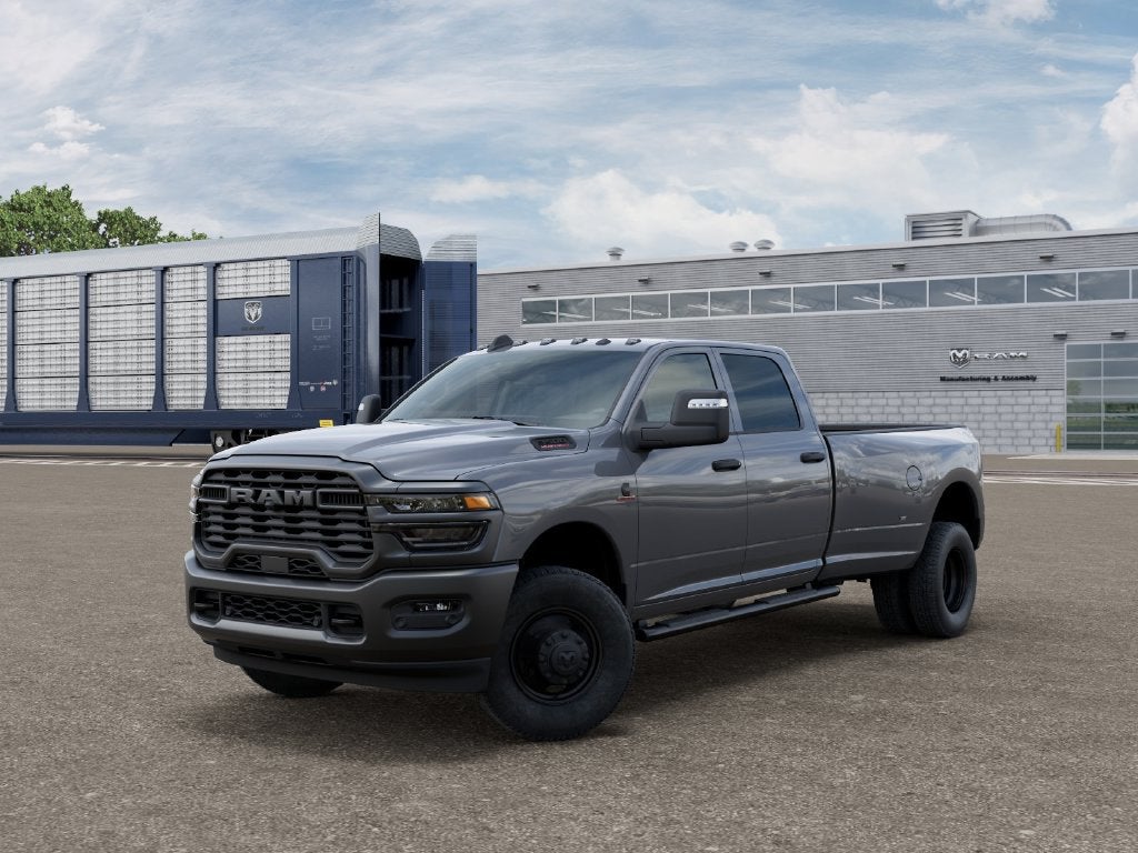 2027 RAM 3500 RAM 3500 TRADESMAN CREW CAB 4X4 8' BOX